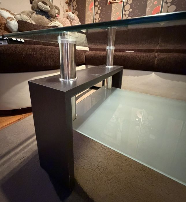 Стъклена холна маса