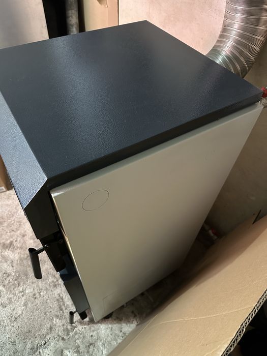 Комбиниран котел GREYKO + горелка RB20 20kW – пълен комплект с бункер, шнек и помпа Wilo
