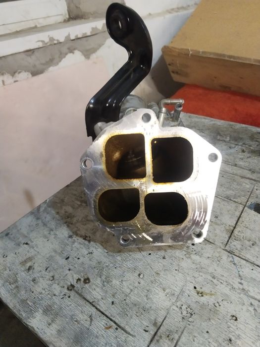 Дроссельная заслонка