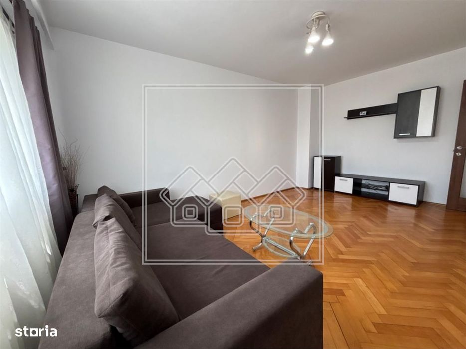 Apartament cu 3 camere, balcon, pivnita, et 2, mobilat si utilat