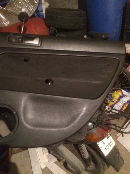 Пасат 5.5-части,седалки задни,почти неизползвани.