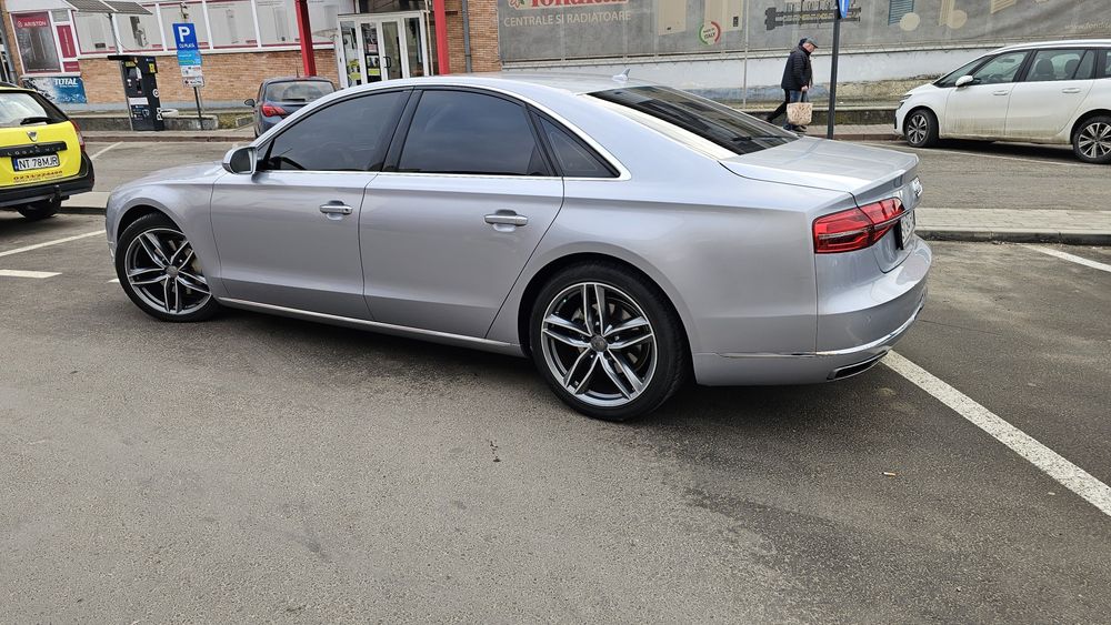 Vand Audi A8 2016