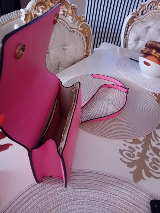 Дамска чанта pinko