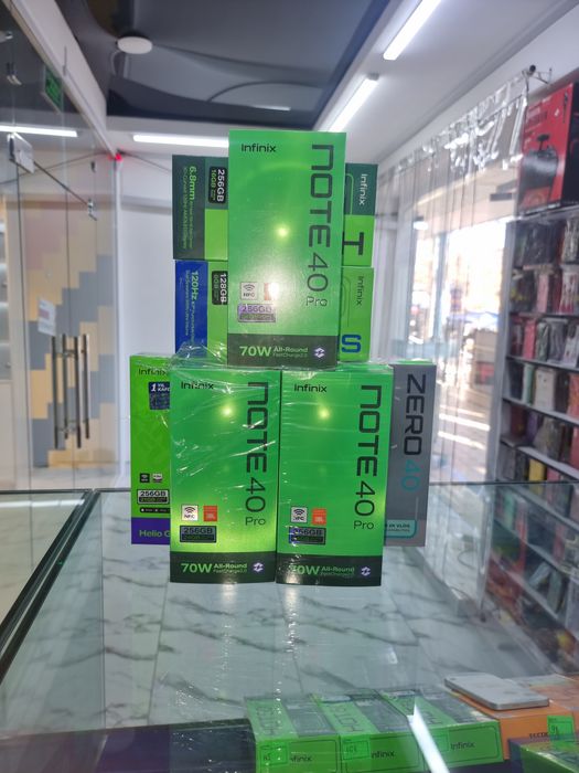 Telefonlar yangi Koreyadan kelgan har xel markadan bor Samsung iPhone