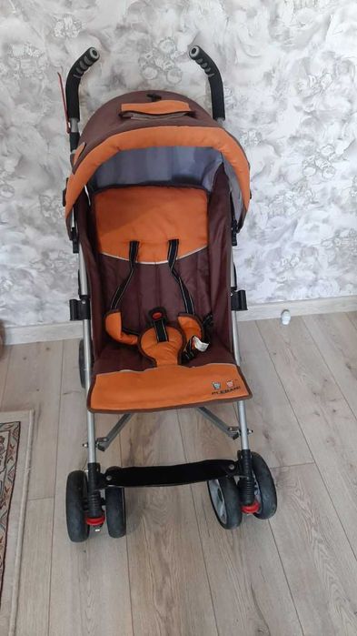 Детское коляска в очень хорошем состоянии.