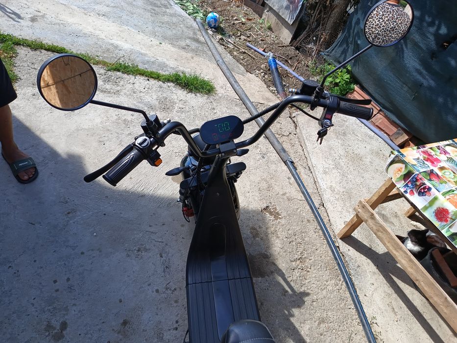 Vând scuter electric