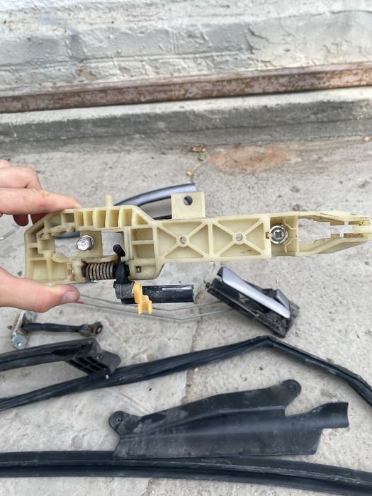 Правый заний дверь