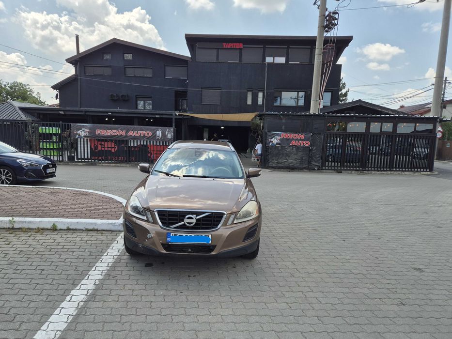 VOLVO XC60 2010 — imagine 2