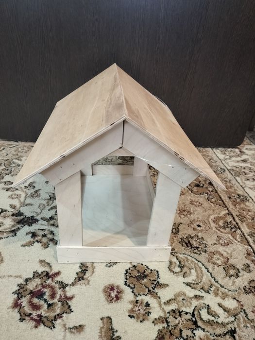 Кормушка для птиц