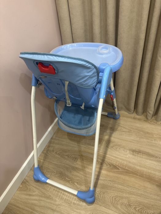 Детский обеденный столик