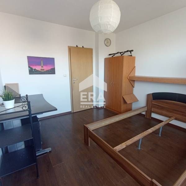 ЕРА Фаворит предлага ексклузивно под наем уютен тристаен апартамент в