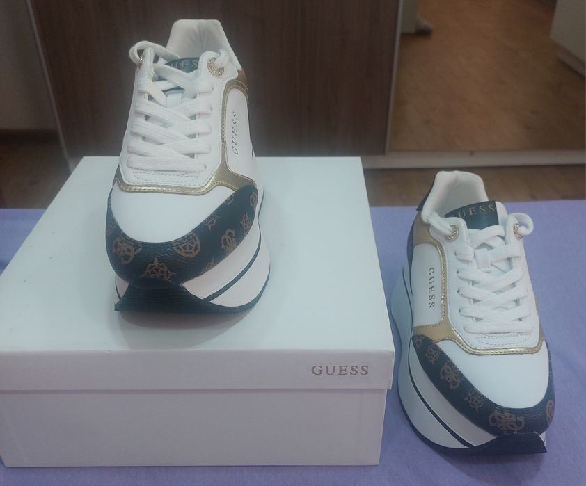 Дамски маратонки Guess