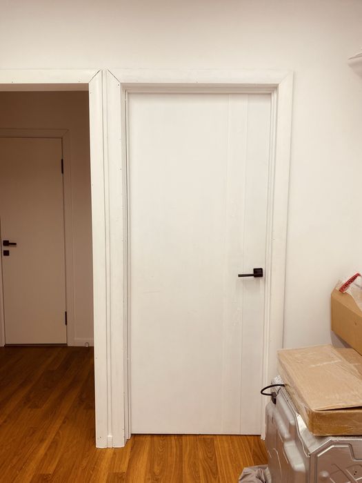 Отдам двери и проемы с наличниками