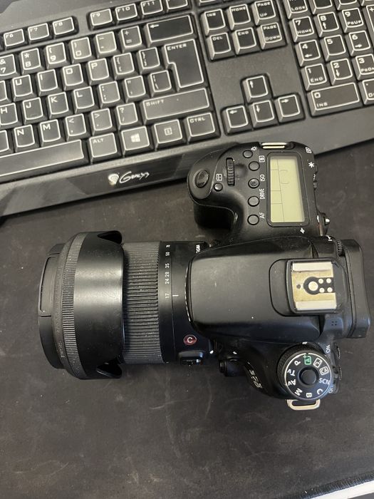 Vând Canon Eos 70D
