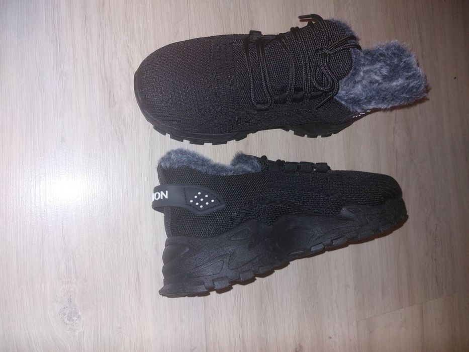 Продам зимние ботинки с мехом