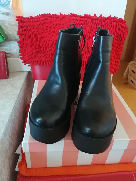 Новая женская обувь