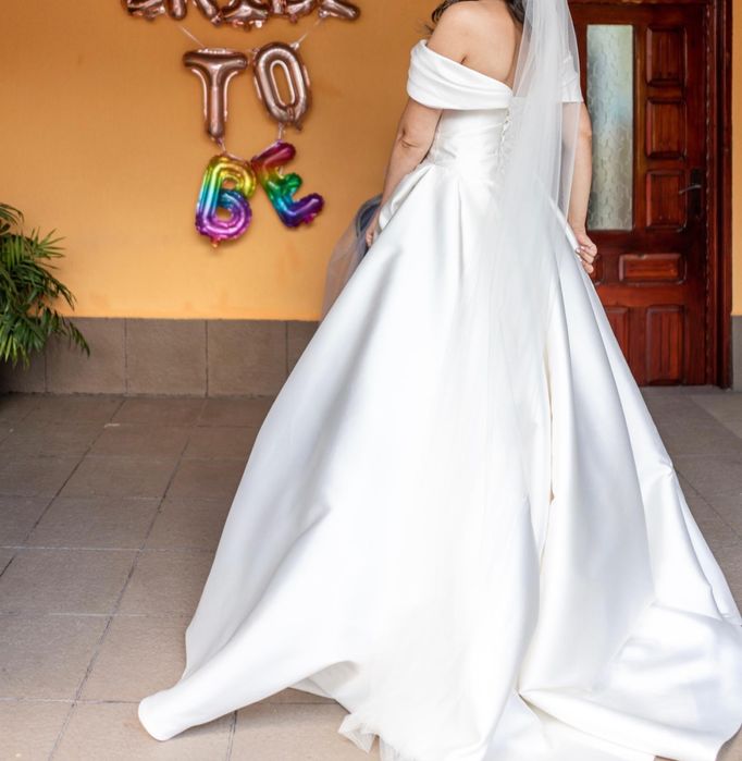 Vând rochie de mireasă