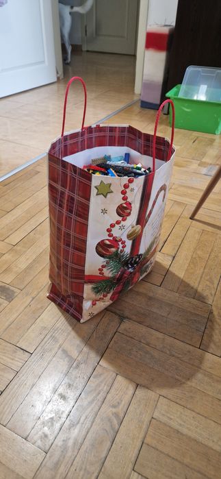 Лего 6 кг и малко колички