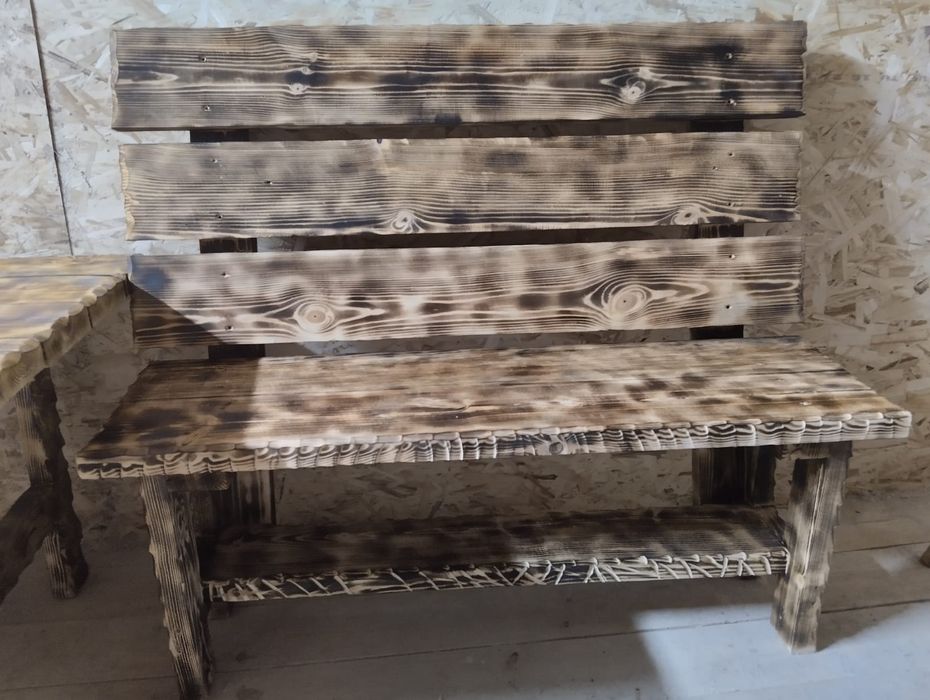 Продам деревянный стол и лавочку