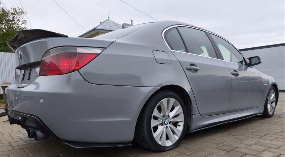 Dezmembrez BMW 530d M Pack ,volan stanga E60 3.0d 218cp,evacuare dubla