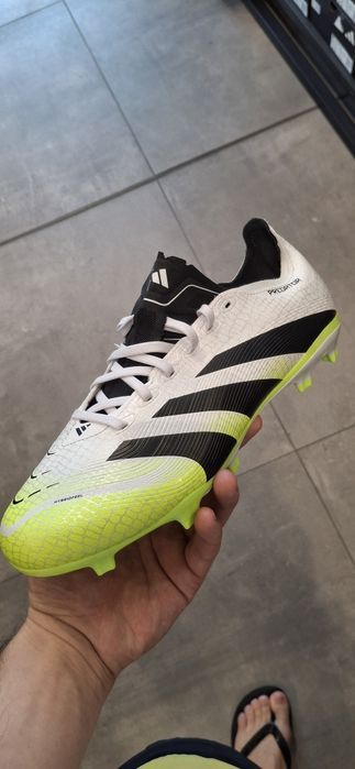 Бутонки adidas нови