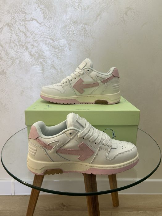 Off White OOO pink