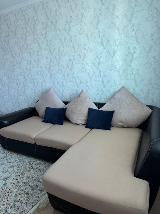 Продам угловой диван.