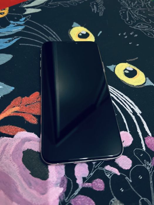 Айфон Х в хорошом состояние