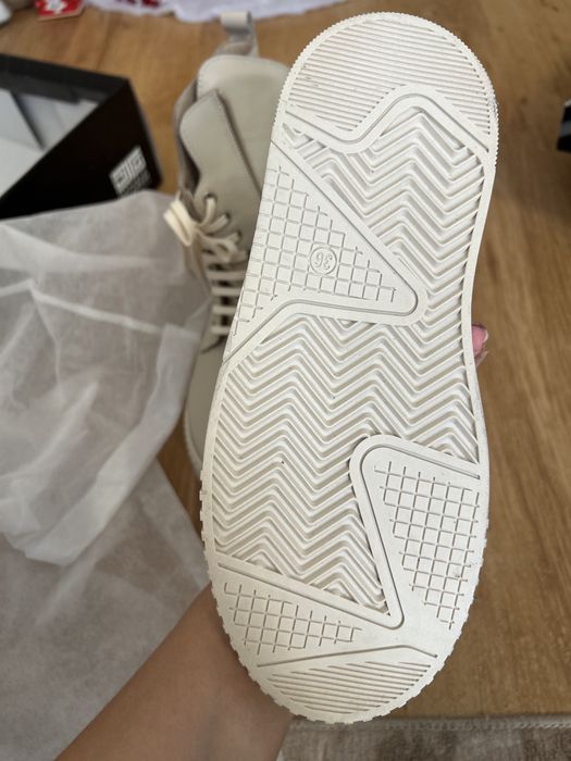 Бежови боти 36 номер