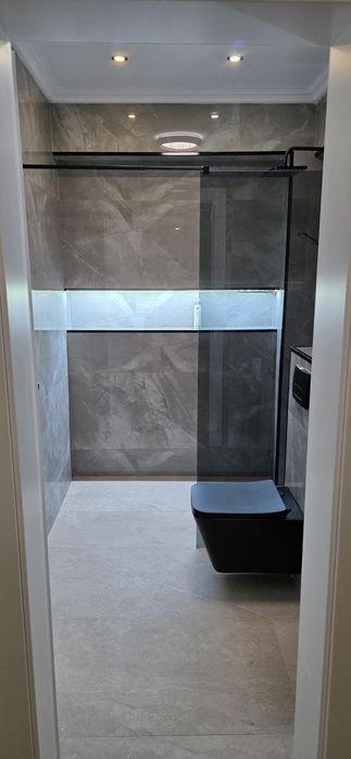 Inchiriez apartament cu 3 camere, complet utilat, bloc nou, loc de parcare