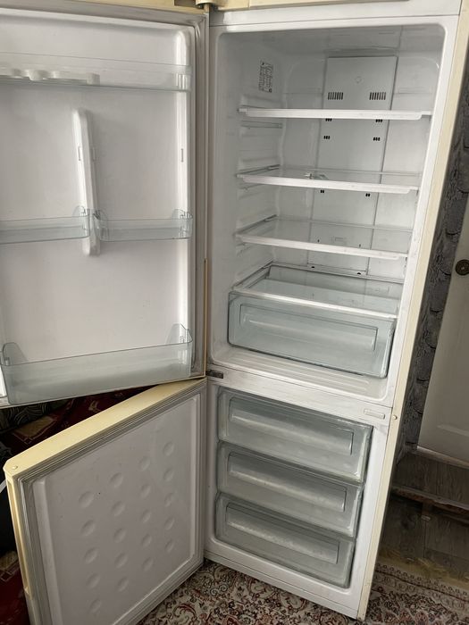 Холодильник samsung