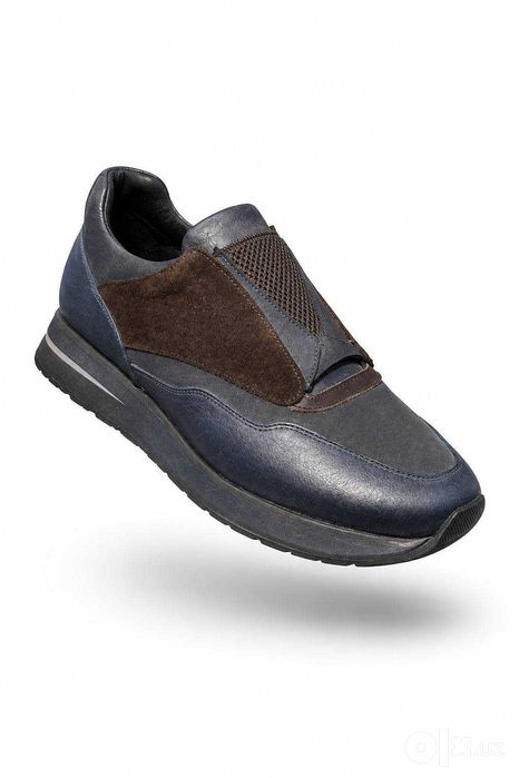 Оригинальные кроссовки Salvatore Ferragamo, размеры от 40 до 45.