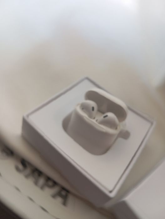 Аригинал AirPods
