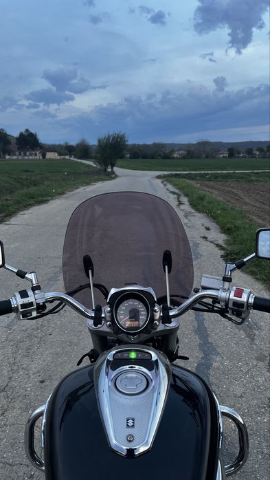 Suzuki Intruder M800