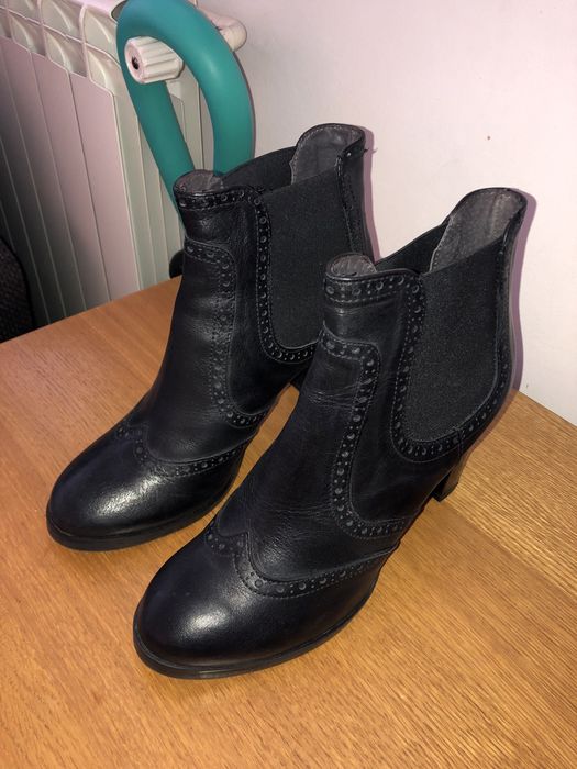 Vand ghete piele dama,de la Bata,marimea 39.