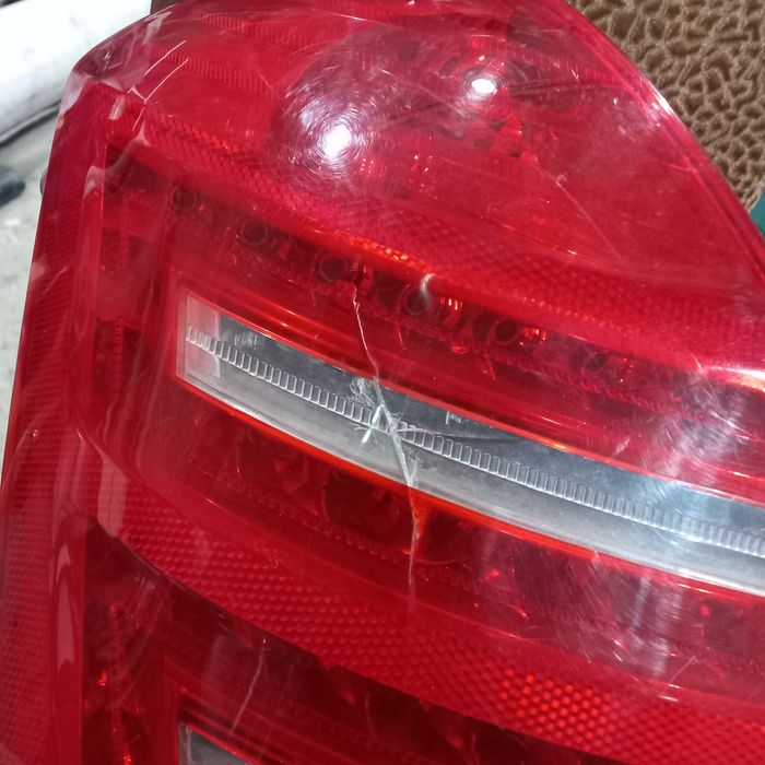 Продаю запчасти на мерс 221