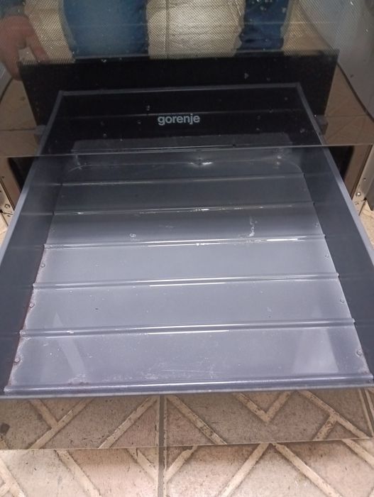 Иноксова свободно стояща печка с керамичен плот Gorenje 2 год.Гаранция