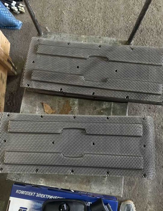 Сетка на облицовку КАМАЗ железная, Новая, Капот рестайлинг КамАЗ