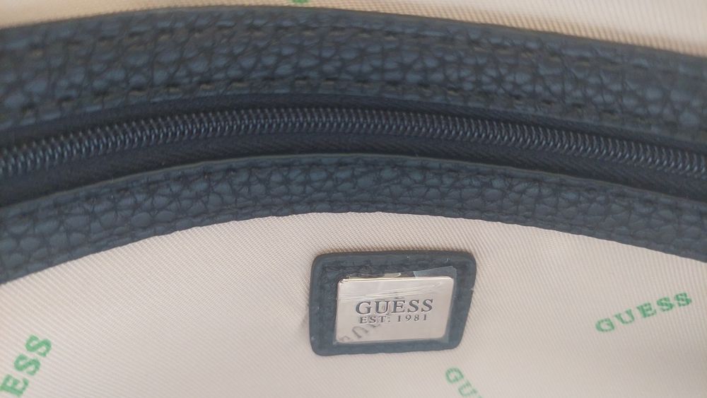 Чанта Guess оригинална