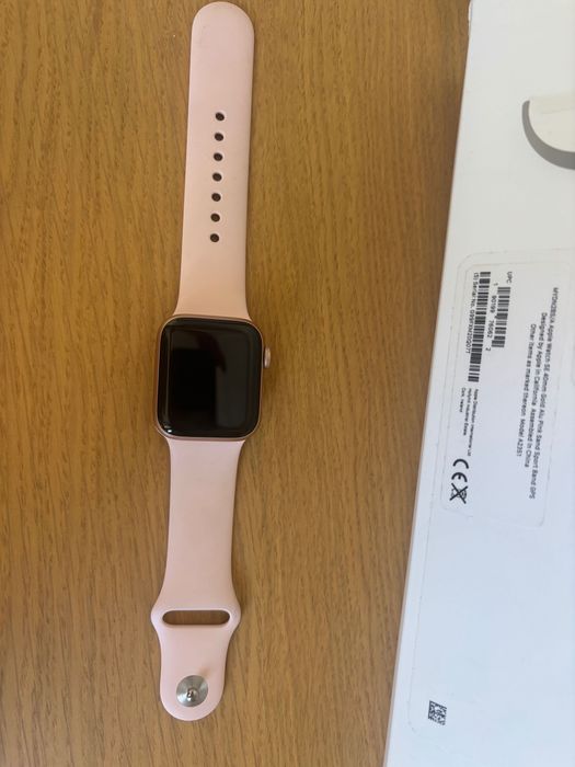 Apple Watch SE Pink Gold