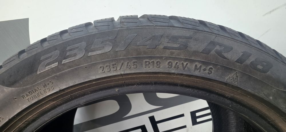 Pirelli Winter 235/45/18