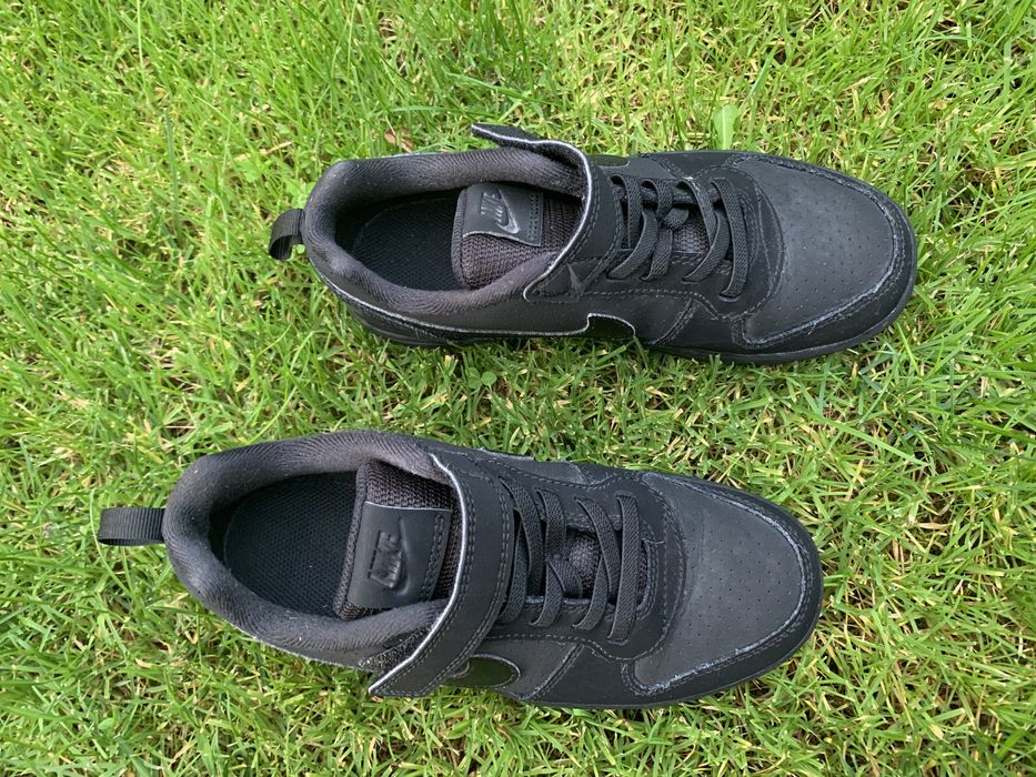 Vand adidasi Nike 32