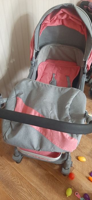 Коляска детская для девочки