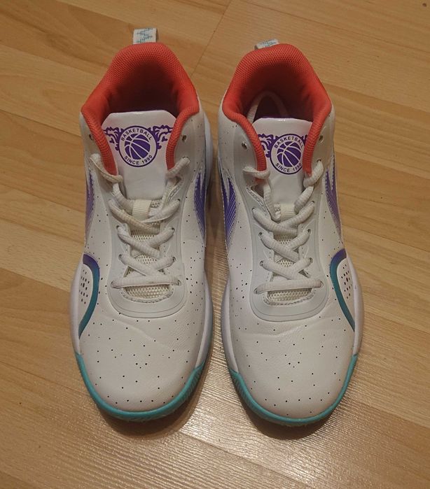 Баскетболни обувки 36