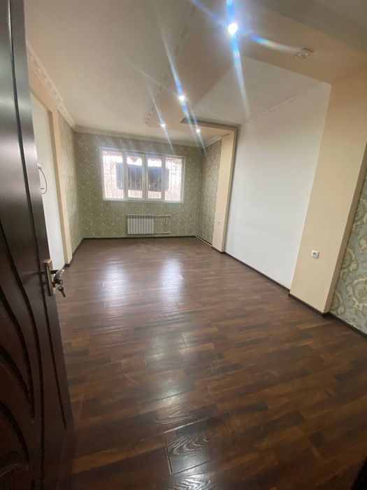 Яшнабадский р-н Куйлюк центр 6/2/9 ориентир Compas