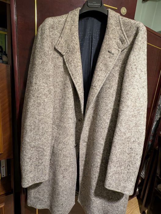 Vând palton Eduard Dressler