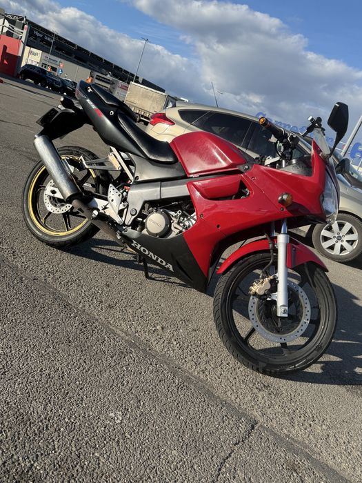 Honda cbr 125r