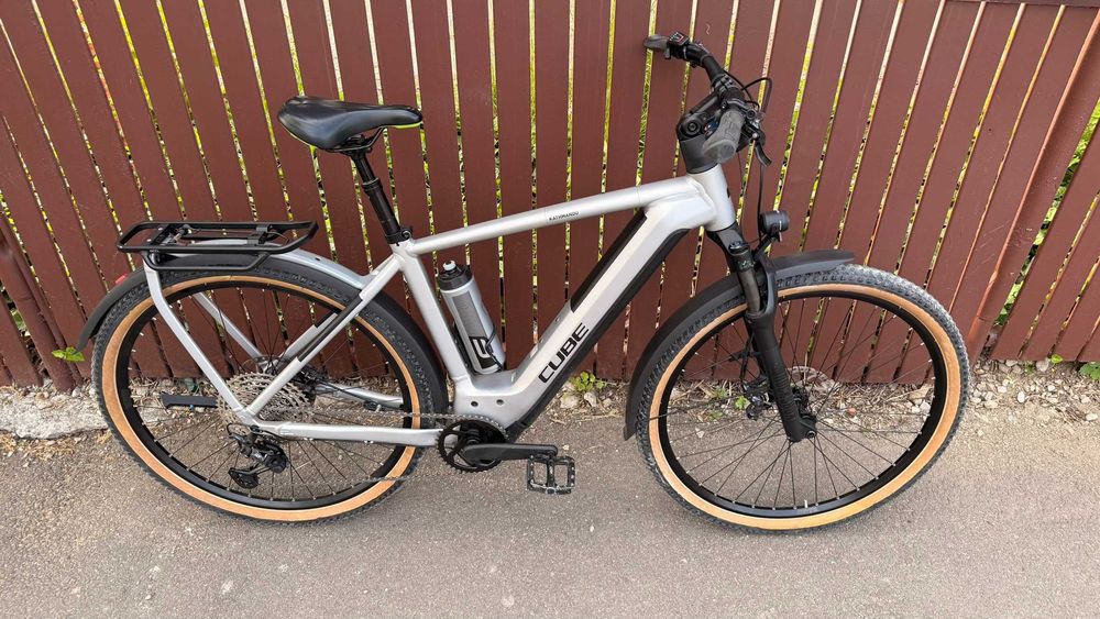 Cube Kathamandu 29'er 2024 ca NOU smart 2024 full XT frane 4 pistoane E-Bike Bicicleta Electrica oras trekking