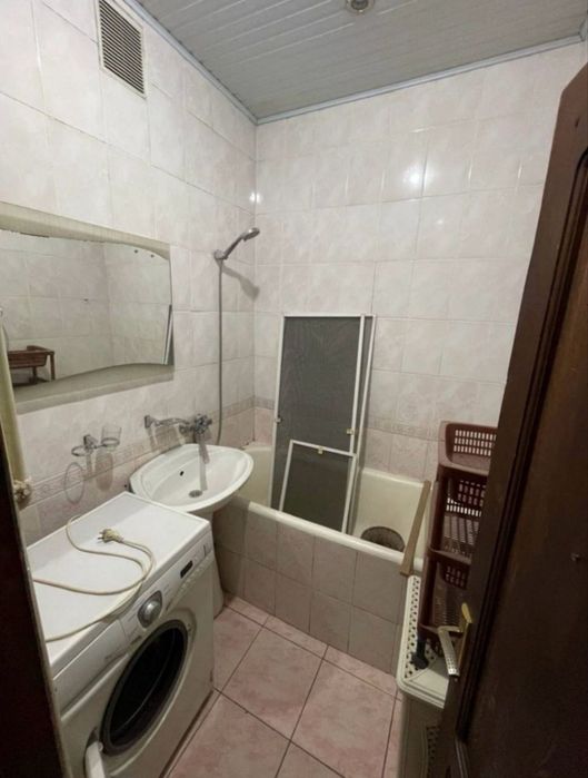 Сотилади Чилонзор 20 квартал 2 хонали