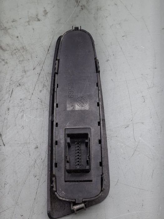 Butoane geam sofer B569 Fiat Stilo 2004 1.9 TD MT